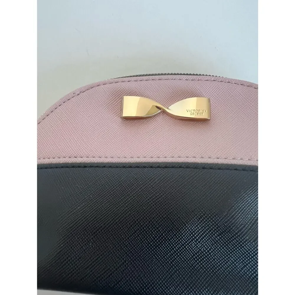 Victoria's Secret Cosmetic‎ Bag Women OS Black Gold Excellent Vegan Leather Bow